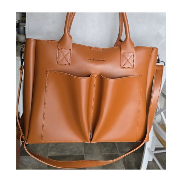 Claudia Canova UK - Faux Leather Tote-Tan - Picture 4 of 7